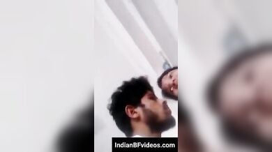 देसी जवान मजदूर प्रेमी जोड़े की चुदाई मस्ती