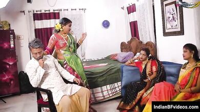 3 जवान बीवीयो के साथ सुहागरात मनाया ठरकी बूढ़े ने