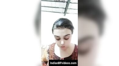 पाकिस्तानी खुबसूरत लडकी ने बनाया नंगी नहाने वाला वीडियो
