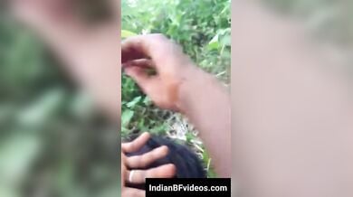 जंगल मे देहती बुर चोदने का मजा लिया