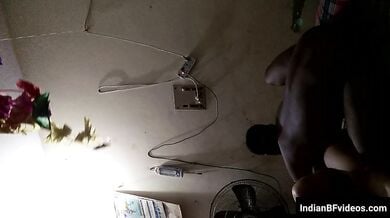 हॉस्टल रूम मे चुदाई करते कॉलेज लवर