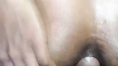 उल्टे सीधे तरीके से बीवी की गांड मारकर छोड़ा वीर्य