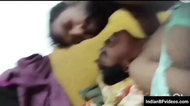 तमिल हॉउसवाइफ पति के साथ हार्ड चुदाई का मजा ले रही है