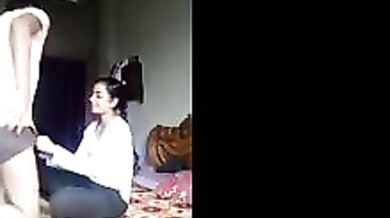 अपनी उम्र से आधी खूबसूरत बिहारी लड़की की मस्त चुदाई
