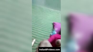 देसी रंडी की चुदाई करता उसका कॉस्टमर