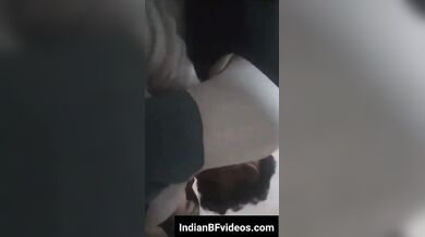 सर्दी के महीने मे बिना कपडे उतार चुदाई करते विलेज लवर