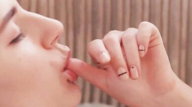 दो सहेलियों ने किया लेस्बियन सेक्स