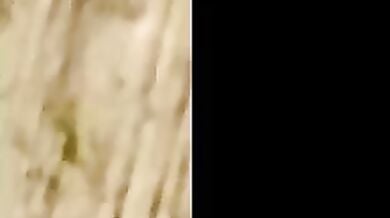 पब्लिक प्लेस में चुदाई करते प्रेमी जोड़े हुए कैमरे में कैद