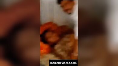 राजस्थानी रंडी की चुदाई करते 2 जवान लड़के