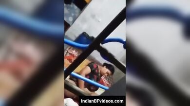 कामुक भाभी का मास्टरबेशन वीडियो पडोसी ने छुपके से बनाया