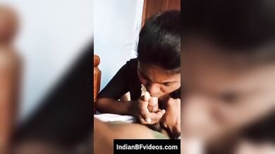 क्यूट तमिल गर्ल चूस रही है अपने बॉयफ्रेंड का लंड