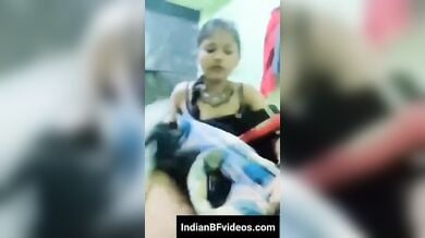 सेक्सी रंडी भाभी लंड चूसने के बाद अपने बूब्स भी चुस्ती है