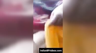 गाँव की रंडी भाभी चुदी जंगल मे