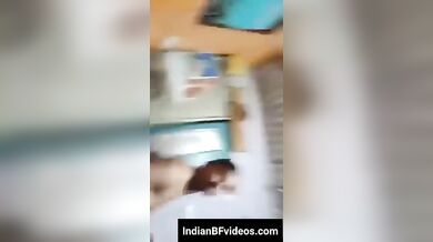 तमिल कपल ने किया डॉगी पोज़ मे सेक्स