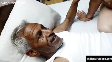 हरयाणवी ताऊ ने चोदा रंडी ऑन्टी को हिंदी मे सेक्सी बाते करते हुए