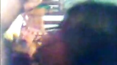 ब्यूटीफुल देसी लड़की की चुदाई का पुराना वीडियो