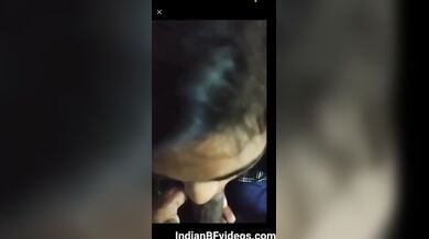 क्यूट मल्लू गर्ल ने दि अपने बॉयफ्रेंड को ब्लोजॉब का मजा