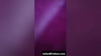 बुर मे ऊँगली करती भाभी की चुत मे डाला लंड