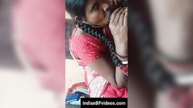 बिहारी औरत पडोसी का मोटा लंड चूसने का मजा ले रही है