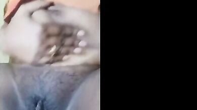 साउथ इंडियन लेडी की चूत मसल हस्तमैथुन