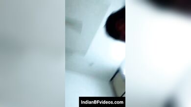 समीर ने चोदा पड़ोसन लड़की खुशी को