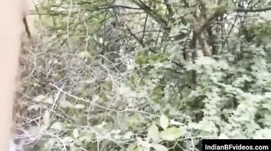 अनजान लडकी की आउटडोर चुदाई क्लियर हिंदी ऑडियो के साथ