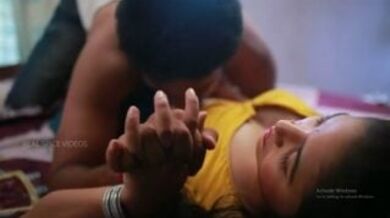 ऐसे किया जाता है इंडियन नारी को गरम