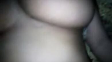 मेरी बीवी के बड़े बड़े बूब्स और चिपकी हुई चूत