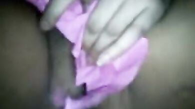 मेरी बीवी के बड़े बड़े बूब्स और चिपकी हुई चूत