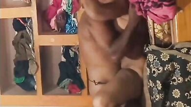 चुदाई के बाद उसी पोज में बतियाते पति पत्नी