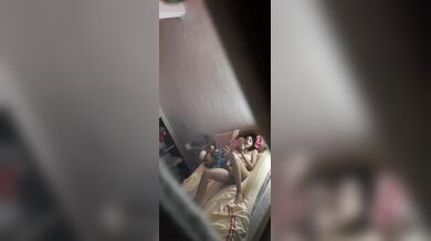 वीडियो कॉल पे मेरी रूममेट ने किया जोर जोर से हस्तमैथुन