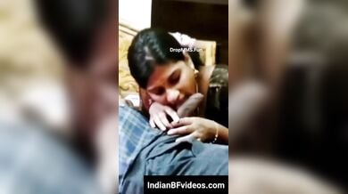 बीवी ने बड़े चाव से पति का लंड चूसा