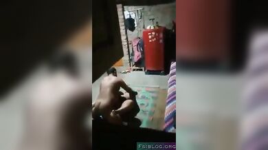 पति पत्नी का सेक्स चुपके से देखा