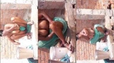 बड़े बड़े बूब्स वाली पडोसी औरत को नहाते देखा