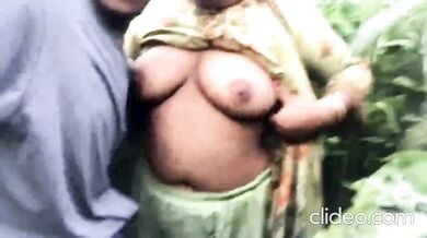 खेत में मामा का लंड चूसकर भांजी घोड़ी बन चुदी