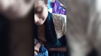 लंड चूसने देने के बदले में लड़की ने दिखाए बूब्स