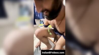 ऑन्टी की चुत चाटके चोदा तो ऑन्टी ने लड़के की गांड मे ऊँगली की