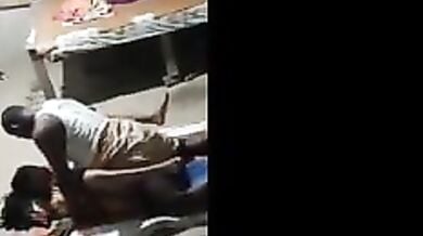 चाचा ने रात को चोदी अपनी २ भतीजी बहने (स्पाई कैम)