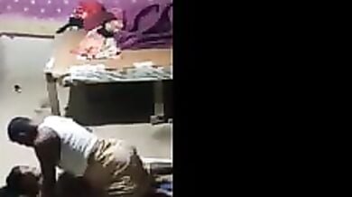 चाचा ने रात को चोदी अपनी २ भतीजी बहने (स्पाई कैम)