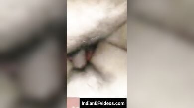 वर्जिन लड़की की चुदाई कर उसकी चूत से खून निकाल डाला