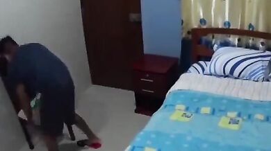 बैचलर लड़के ने कमरे में बुलाई कॉलगर्ल