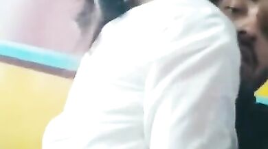 रेस्टोरेंट में लवर्स ने किया रिस्की सेक्स!