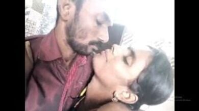 तेलंगाना वाली बीवी यार के किसिंग से हुई कामुक