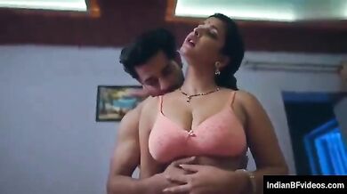 देवर ने भाभी से किया हॉट कपड़े उतार रोमांस!