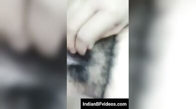 देसी बडे बूब्स वाली भाभी बना रही है अपनी न्यूड सेल्फी वीडियो