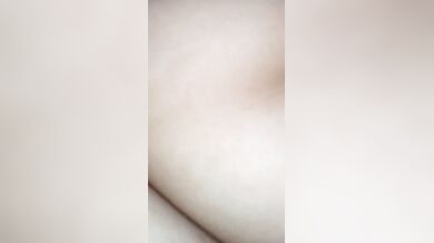 वर्जिन नेपाली लड़की की गुलाबी चूत चोदकर वीर्य से की बारिश