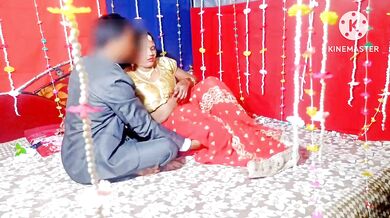 देसी नये नवेले शादीशुदा जोड़े ने सुहागरात मे किया हार्ड सेक्स