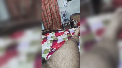 पाकी स्लिम रंडी का न्यूड वीडियो बनाया छुपके से