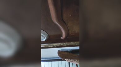 पाकी स्लिम रंडी का न्यूड वीडियो बनाया छुपके से