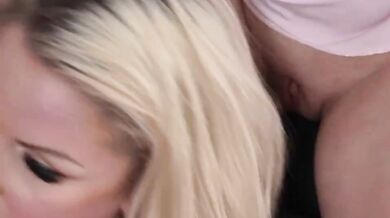 स्टेप मॉम और स्टेप सिब्लिंग्स की चुदाई की दिनचर्या